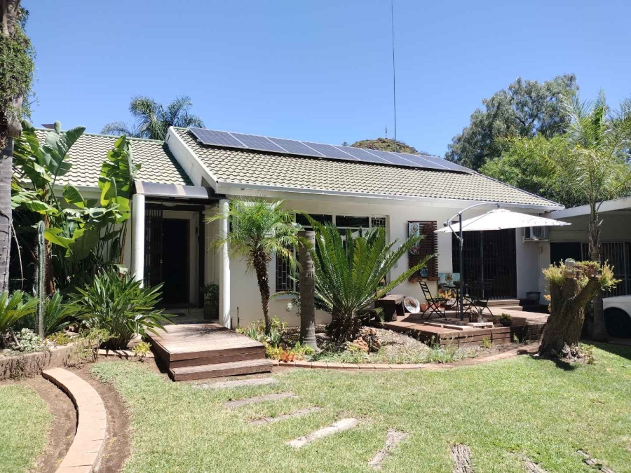 4 Bedroom Property for Sale in Langenhovenpark Free State